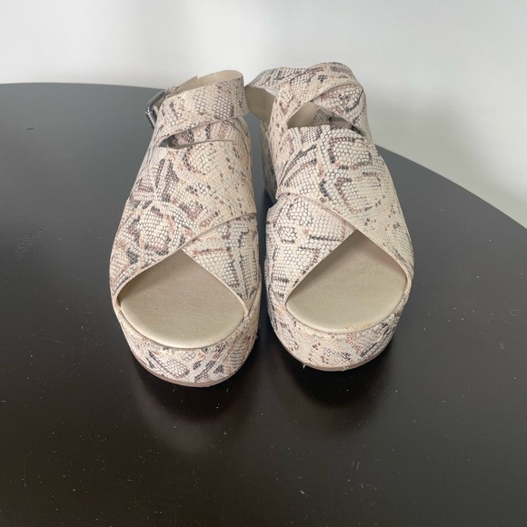 Matisse Women's Runaway Natural Snake - Picture 2 of 7